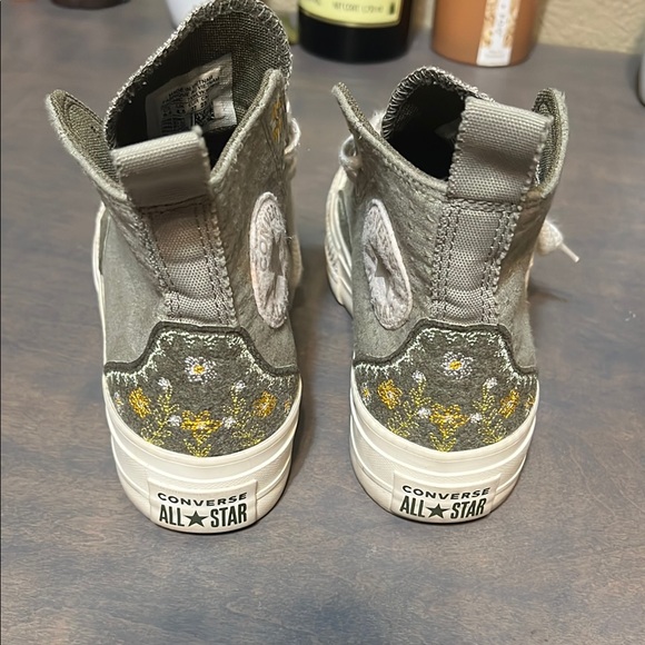 Chuck Taylor All Star Lift Platform Autumn Embroidery - Picture 2 of 3